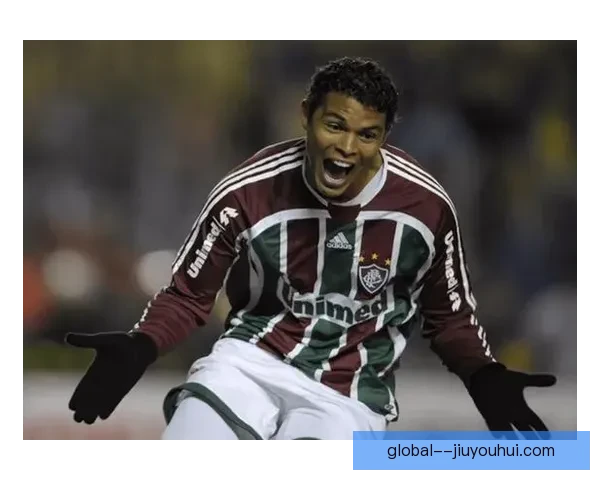 弗鲁米嫩塞历史性夺冠首度捧起南美解放者杯辉煌瞬间